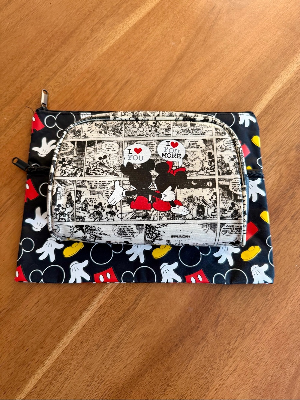 Disney Mickey & Minnie Cosmetic Bag Set